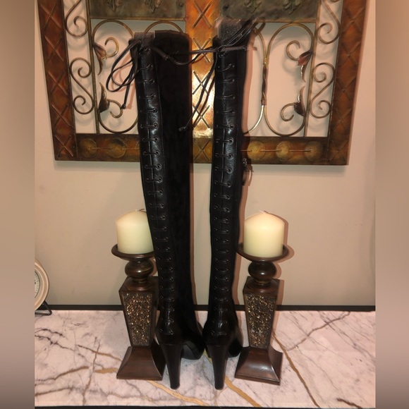 Nine West over the knee black boots; sexy, classy, & very sassy; - Picture 6 of 12
